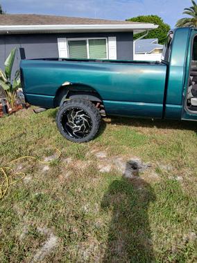 Green 2003 Dodge Ram 2500 SLT