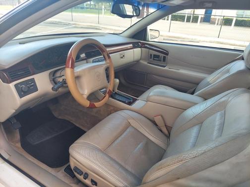 White 2000 Cadillac Eldorado Touring Coupe