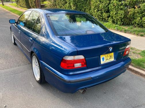 Blue 2003 BMW 540 i