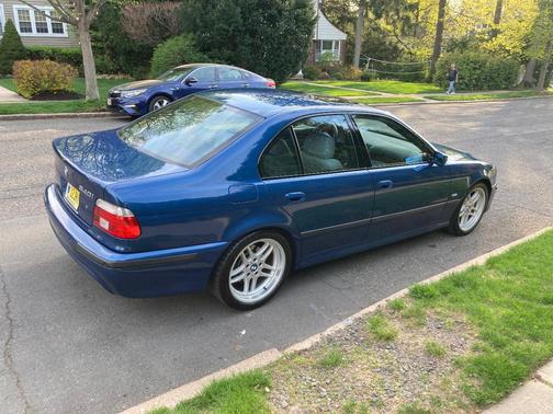 Blue 2003 BMW 540 i