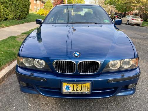 Blue 2003 BMW 540 i