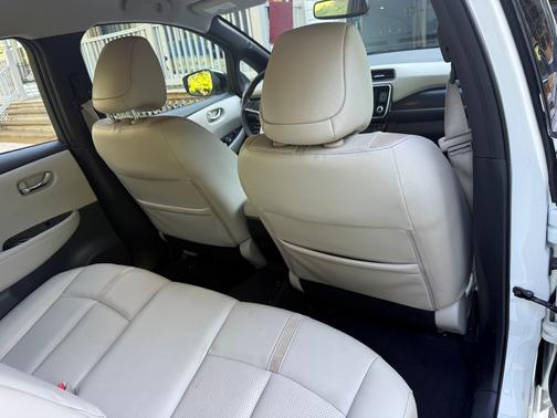 White 2019 Nissan Leaf SL PLUS