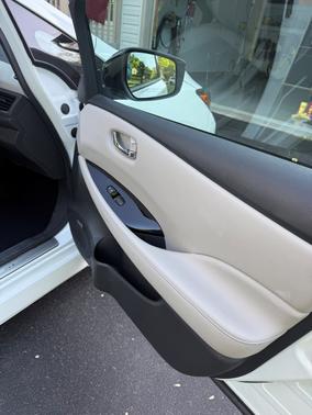 White 2019 Nissan Leaf SL PLUS