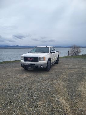White 2011 GMC Sierra 1500 SLT