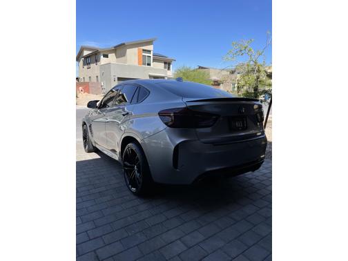 Photo 2 of 15 of 2015 BMW X6 M Base
