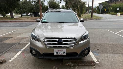 Gold 2017 Subaru Outback 2.5i Premium