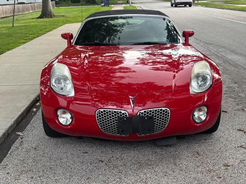 Red 2006 Pontiac Solstice Base