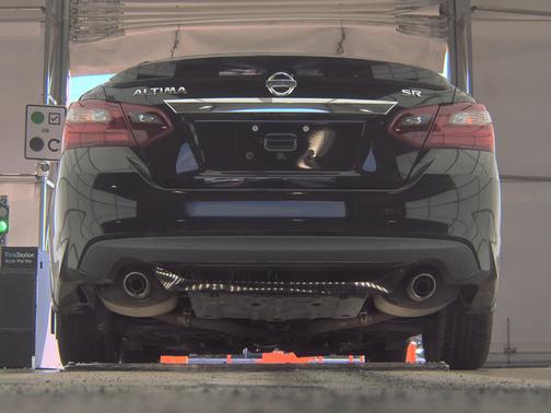 Black 2018 Nissan Altima 2.5 SR
