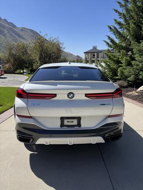 White 2022 BMW X6 xDrive40i