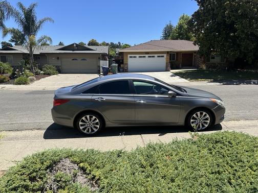 Gray 2011 Hyundai SONATA SE
