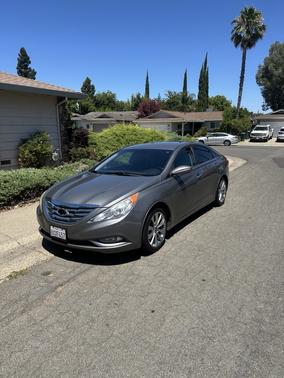 Gray 2011 Hyundai SONATA SE