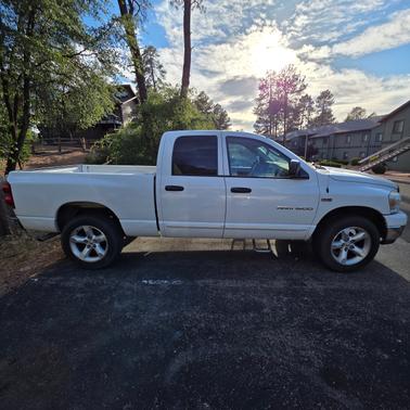 White 2007 Dodge Ram 1500 SLT Quad Cab