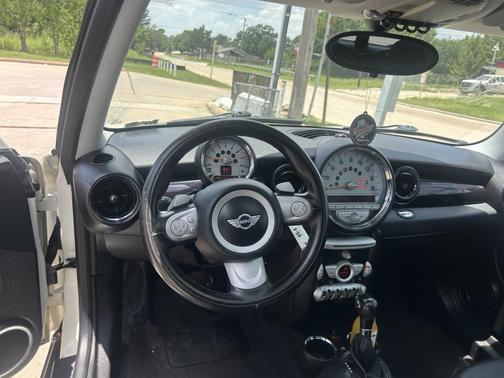 2009 MINI Cooper Clubman Base