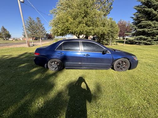 Blue 2004 Honda Accord EX-L