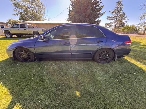 Blue 2004 Honda Accord EX-L