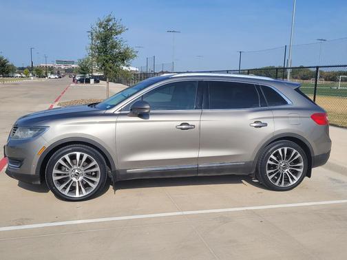Gold 2016 Lincoln MKX Reserve