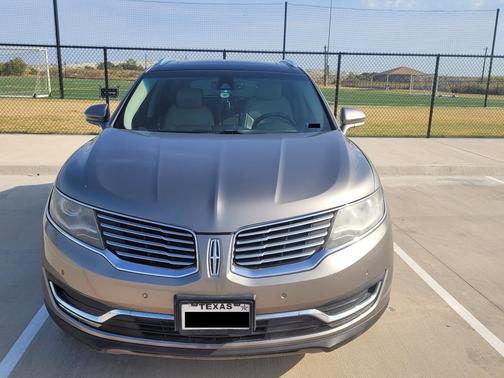 Gold 2016 Lincoln MKX Reserve
