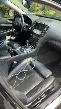 2012 INFINITI G37 x