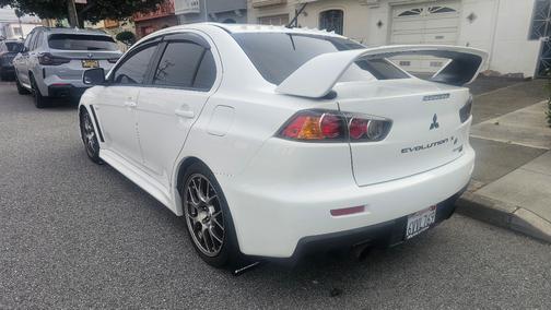 White 2012 Mitsubishi Lancer Evolution MR