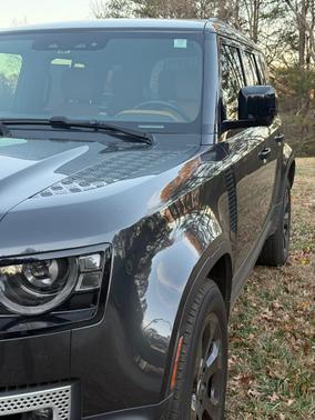 2023 Land Rover Defender S