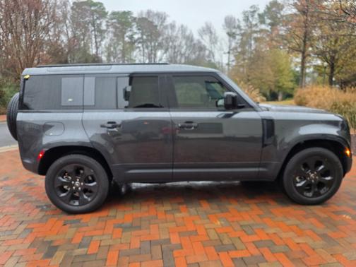 2023 Land Rover Defender S
