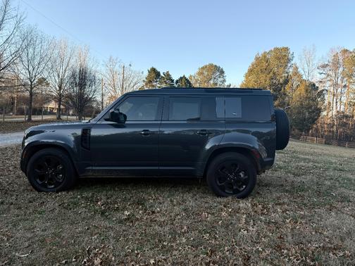 2023 Land Rover Defender S