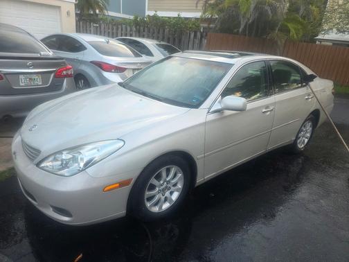 Gray 2004 Lexus ES 330 Base