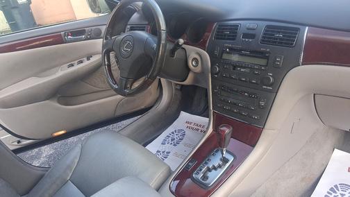 2004 Lexus ES 330 Base