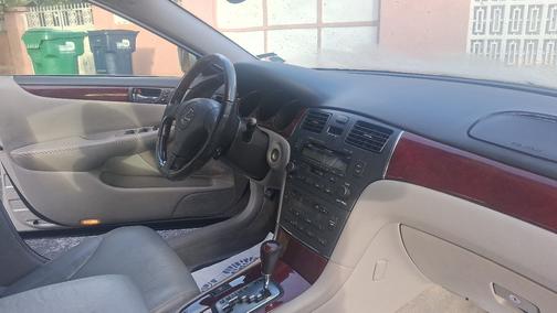 2004 Lexus ES 330 Base