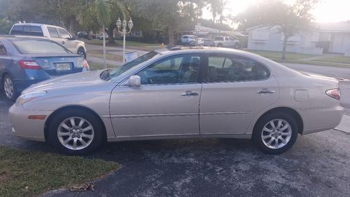 2004 Lexus ES 330 Base