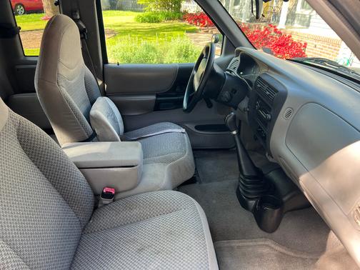 Black 1999 Ford Ranger XLT SuperCab