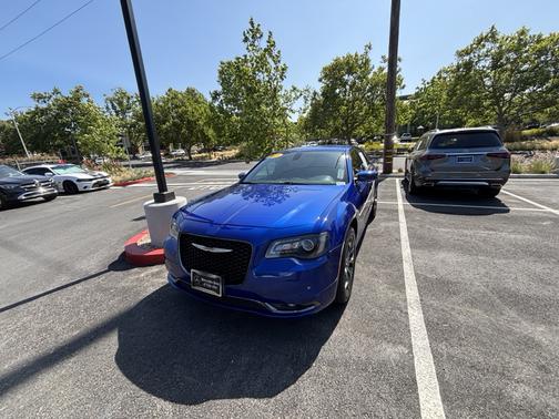 2018 Chrysler 300 S