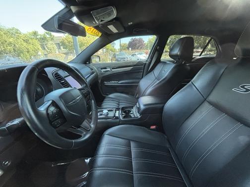 2018 Chrysler 300 S