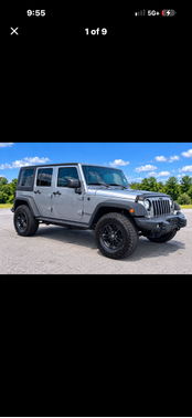 Gray 2017 Jeep Wrangler Unlimited Sahara