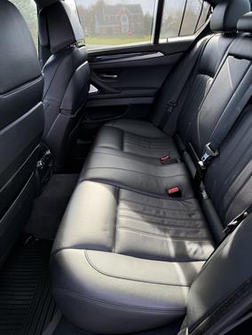 Black 2014 BMW M5 Base