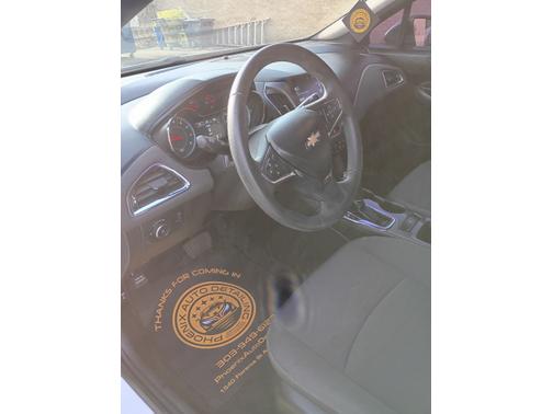 White 2018 Chevrolet Cruze LT