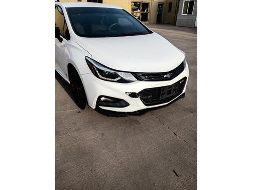 White 2018 Chevrolet Cruze LT