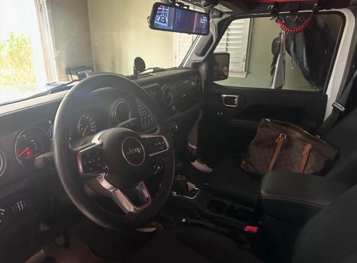 White 2018 Jeep Wrangler Unlimited Sahara