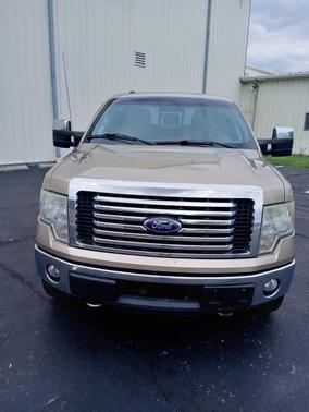 Gold 2011 Ford F-150 XLT