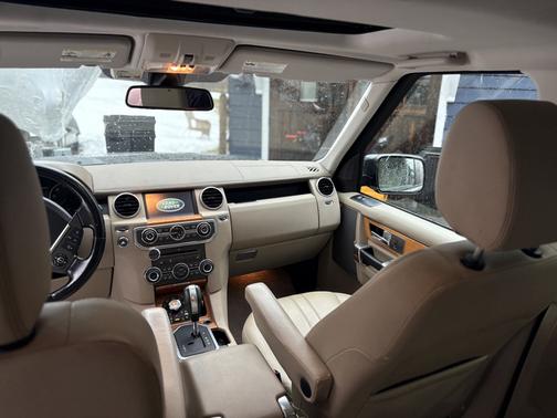 2011 Land Rover LR4 HSE