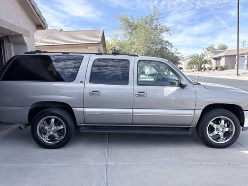 2002 Chevrolet Suburban 1500 LT