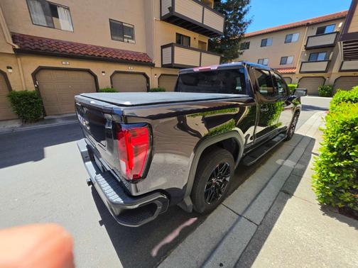 Purple 2022 GMC Sierra 1500 Elevation