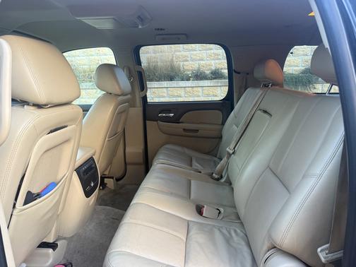 Black 2010 Chevrolet Suburban 1500 LT