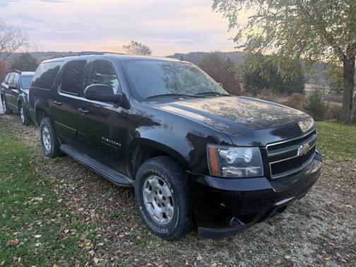 Black 2010 Chevrolet Suburban 1500 LT