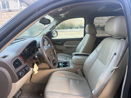 Black 2010 Chevrolet Suburban 1500 LT