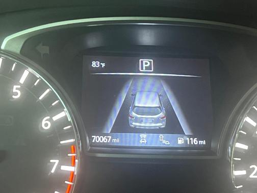 2019 Nissan Pathfinder SV