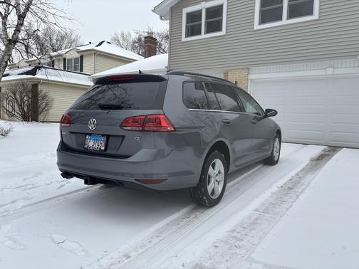 2015 Volkswagen Golf SportWagen TDI S 4-Door