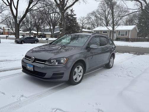 2015 Volkswagen Golf SportWagen TDI S 4-Door