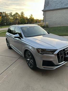 2022 Audi SQ7 4.0T Premium Plus