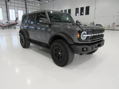 Gray 2022 Ford Bronco Wildtrak Advanced
